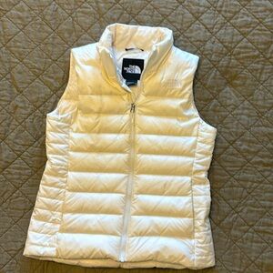 The North Face women’s puffer vest Medium. TNF White with white logo